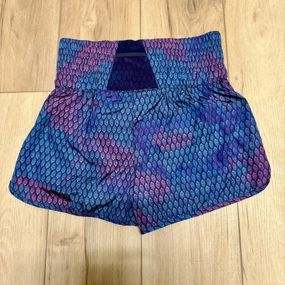Free People Movement| EUC Women's Size Medium Blue, Pink & Purple Printed Shorts - Picture 3 of 5